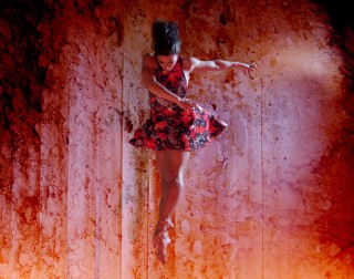 Dance - Motionhouse Broken Dance - Motionhouse Broken